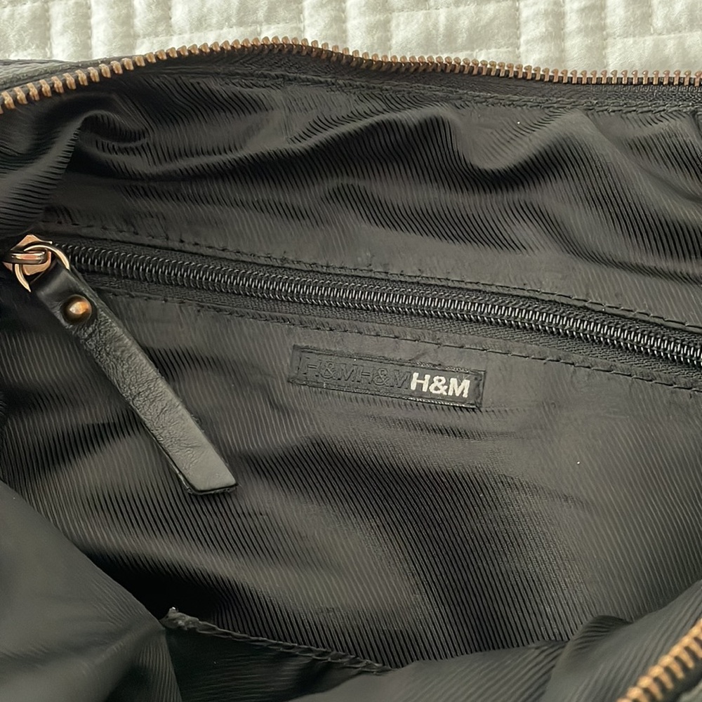 H&M 100% genuine leather shoulder bag/Black - Picture 8 of 14